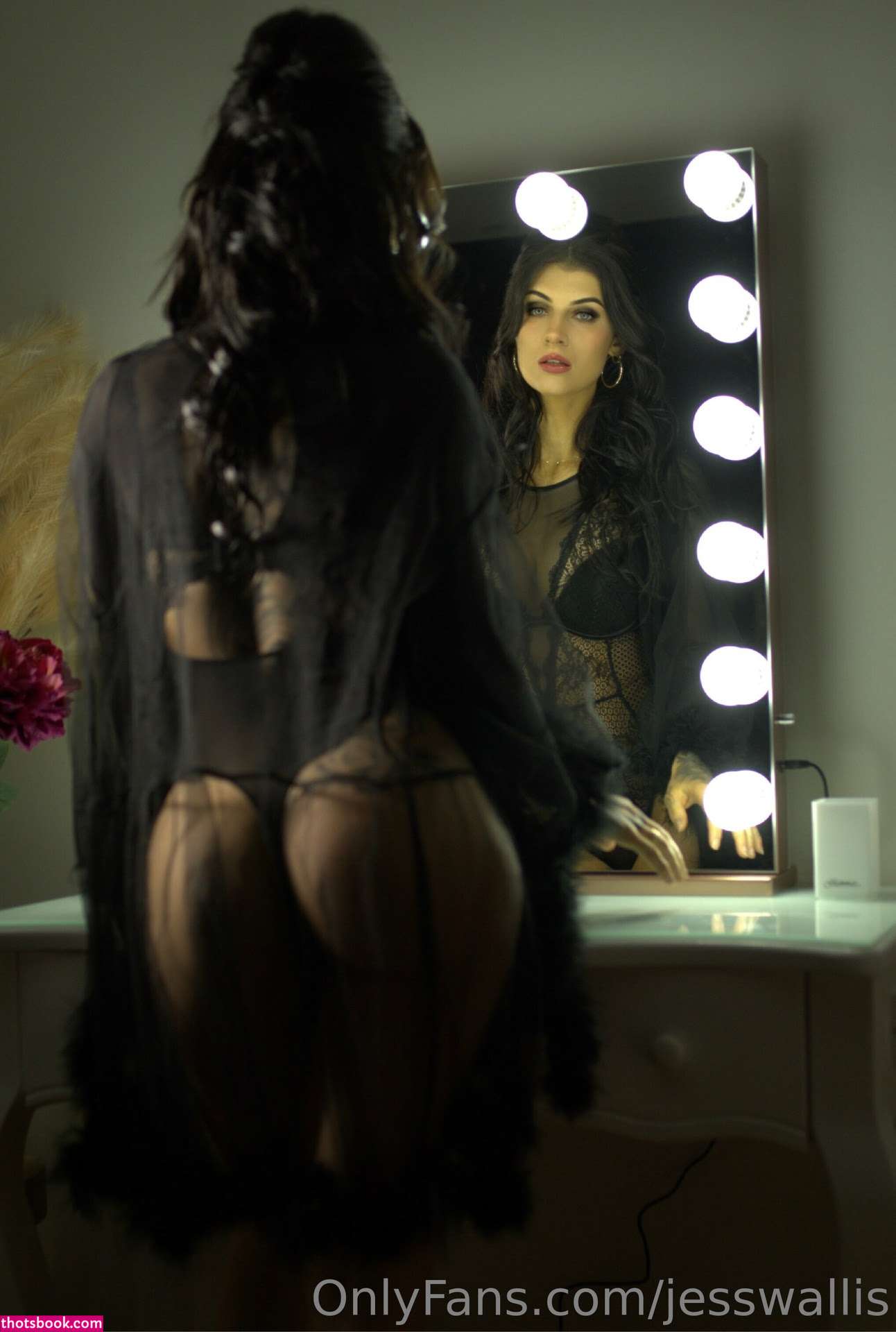 Jess Wallis Photo #48