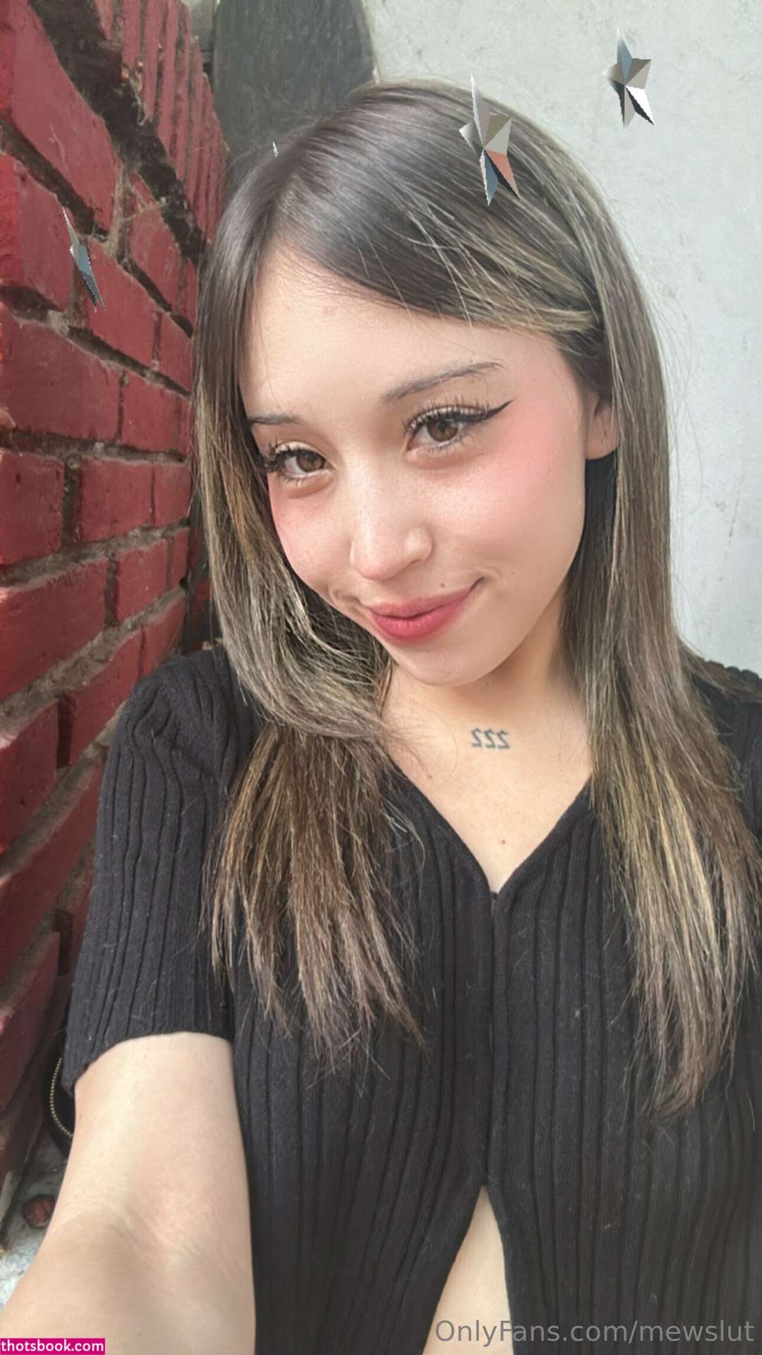 Mewslut Photo #108