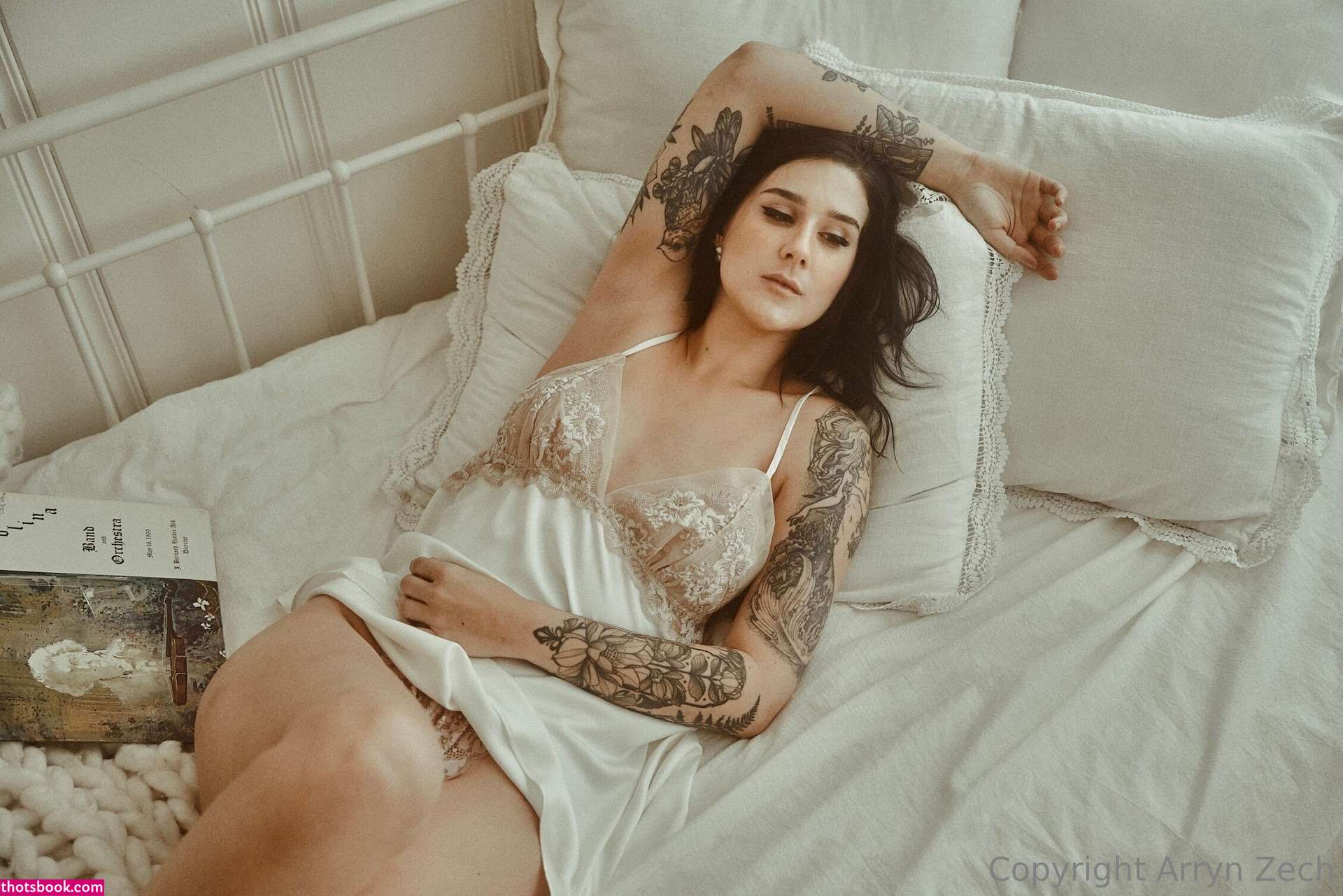 Arryn Zech Photo #489