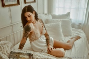 Arryn Zech Photo #494