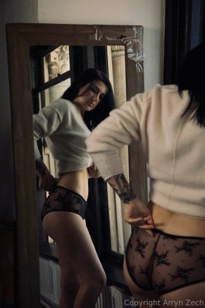 Arryn Zech Photo #504