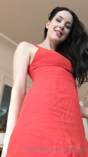 Aella Girl Photo #114