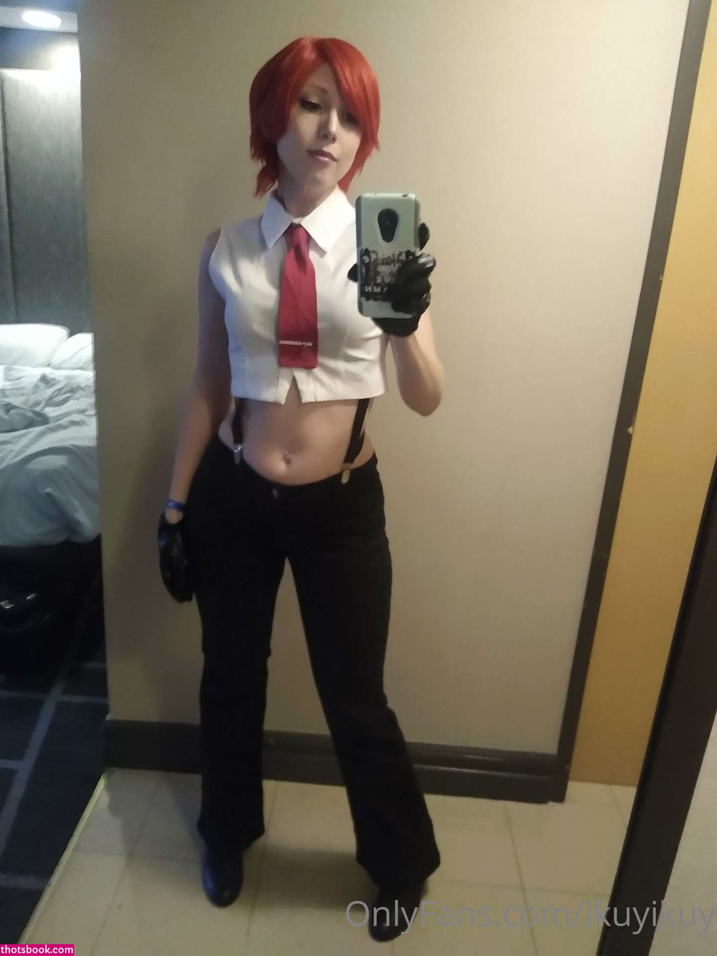 Ikuy Cosplayer Photo #45