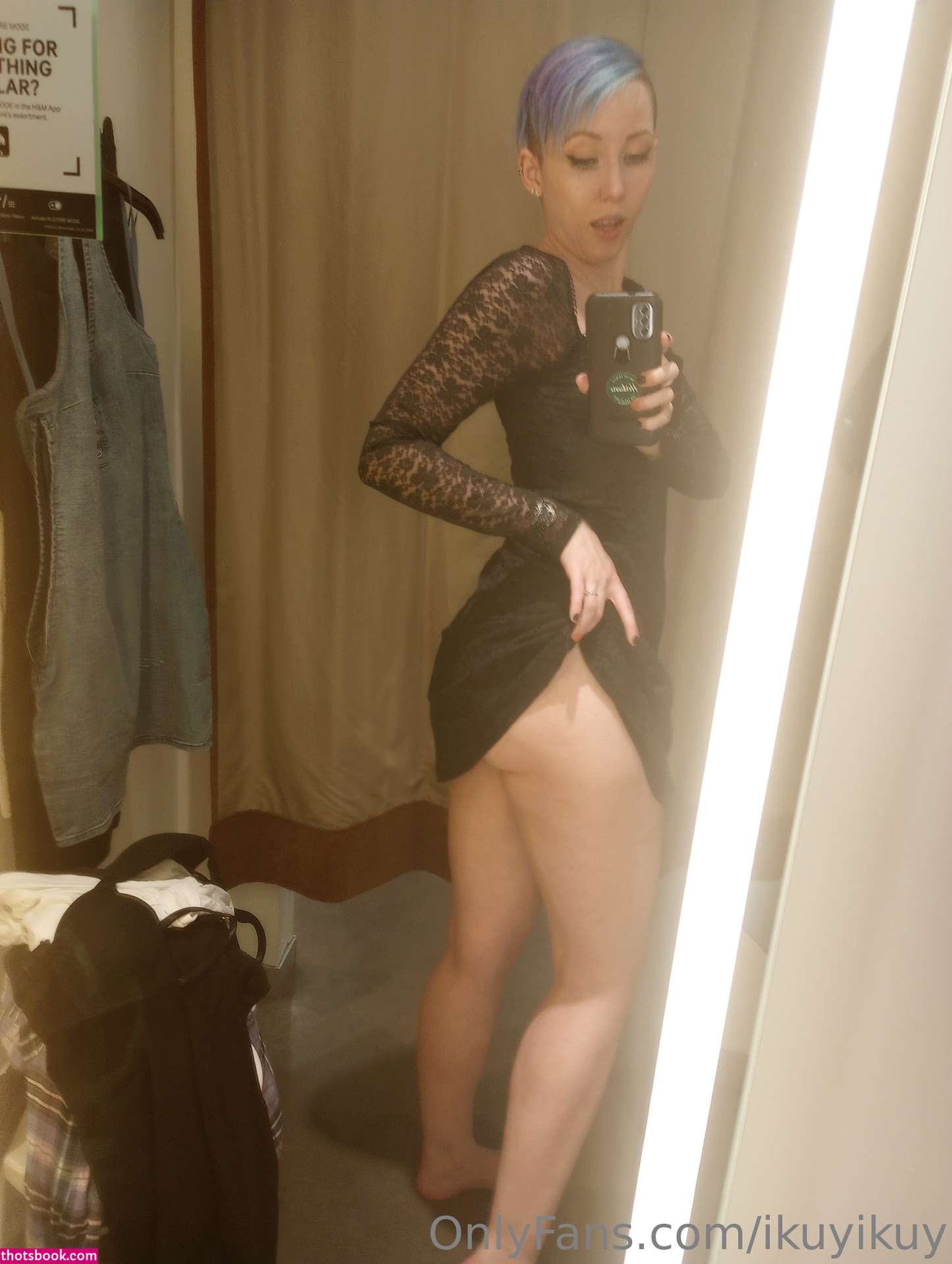 Ikuy Cosplayer Photo #75