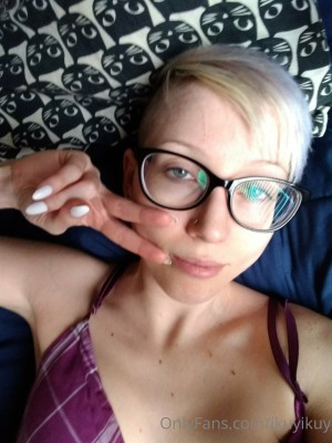 Ikuy Cosplayer Photo #68