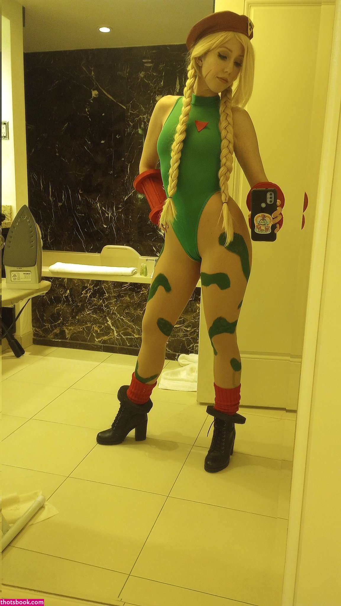 Ikuy Cosplayer Photo #103