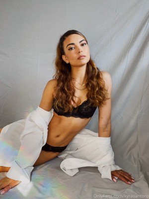 Kyra Santoro Photo #70