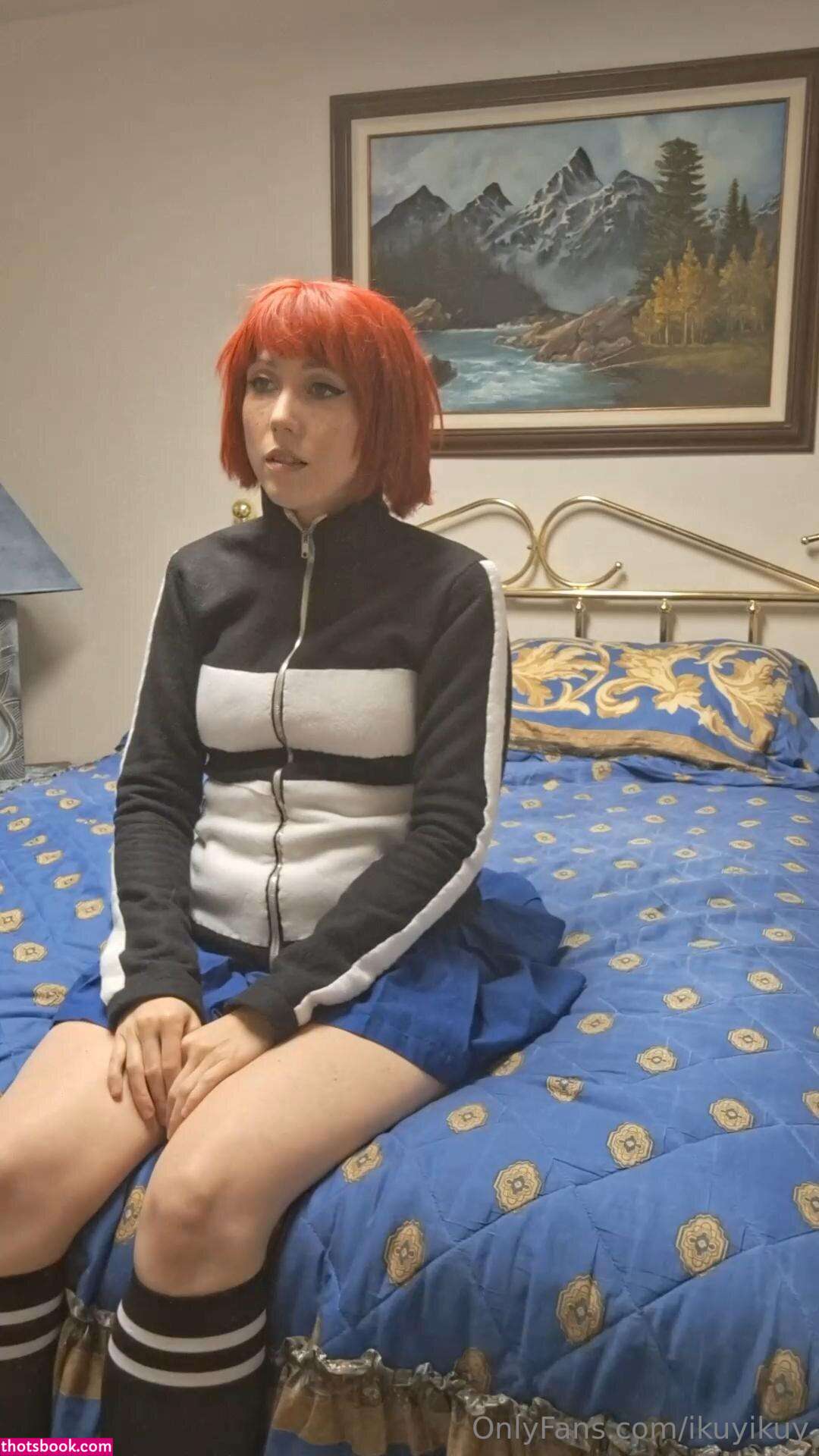 Ikuy Cosplayer Photo #112