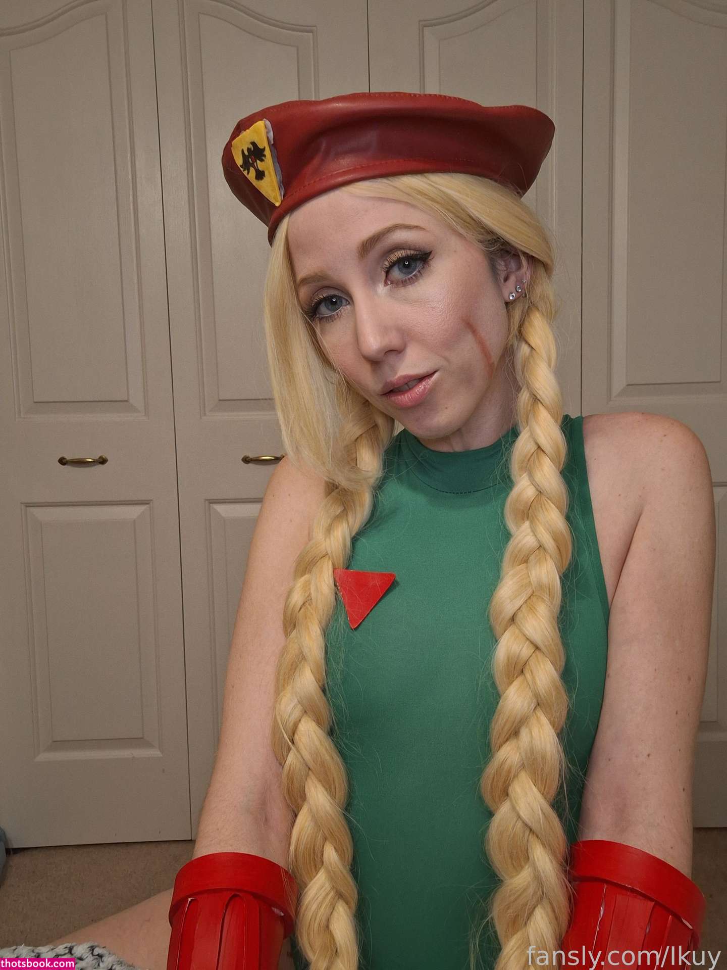 Ikuy Cosplayer Photo #162