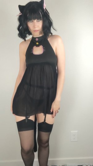 Ikuy Cosplayer Photo #151