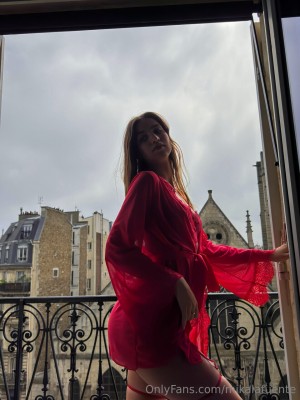 Mikaela Lafuente Photo #512