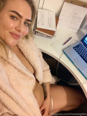 Sadie Gibbs Photo #10