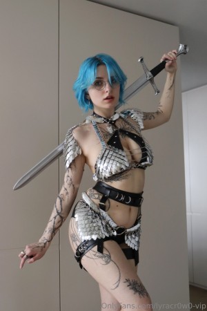 Lyra Crow Photo #628