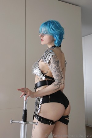 Lyra Crow Photo #632