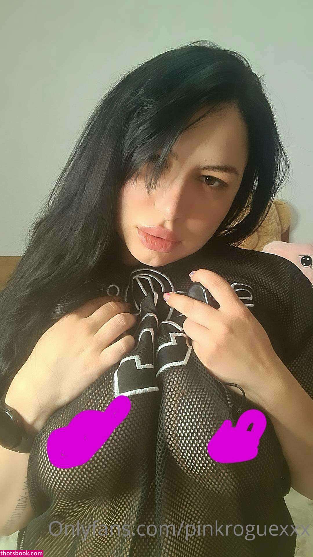 sexyyrogue Photo #15