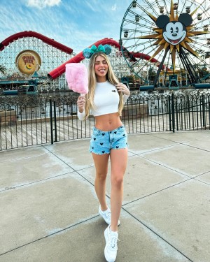 Ana Bruna Avila Photo #81