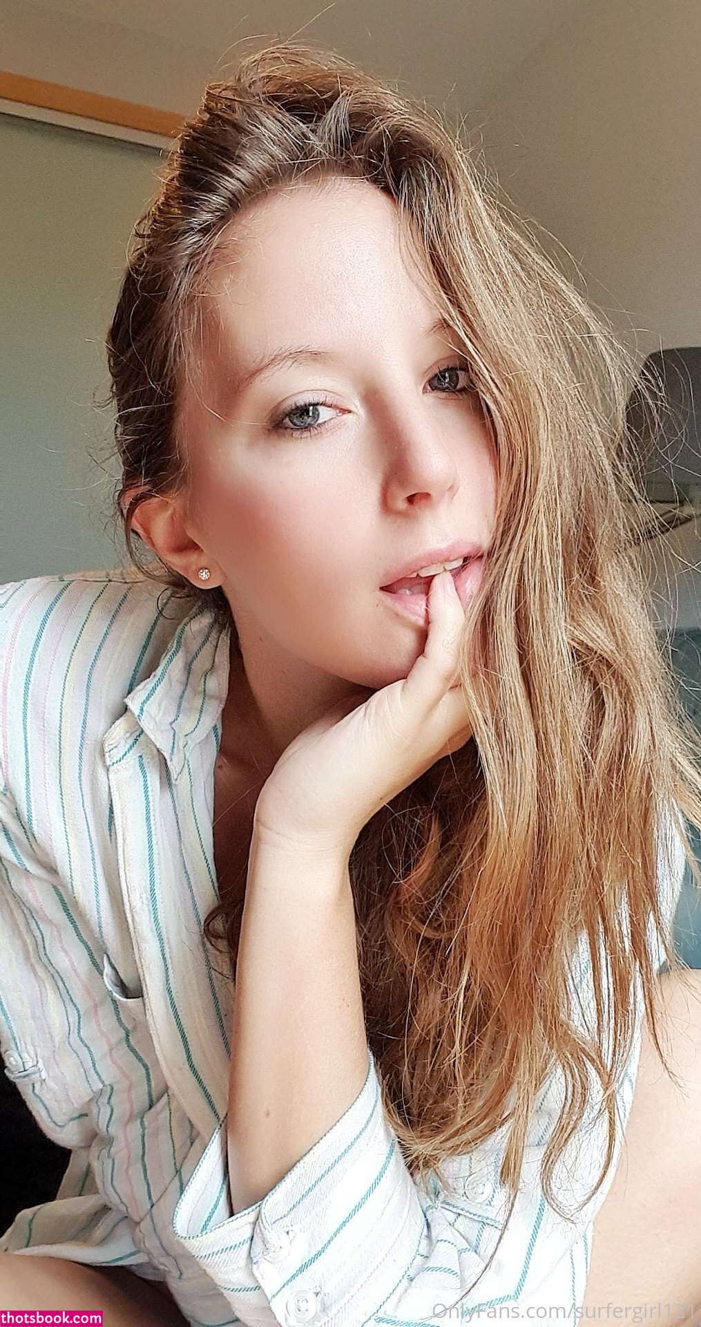 Allie Surfer Photo #84