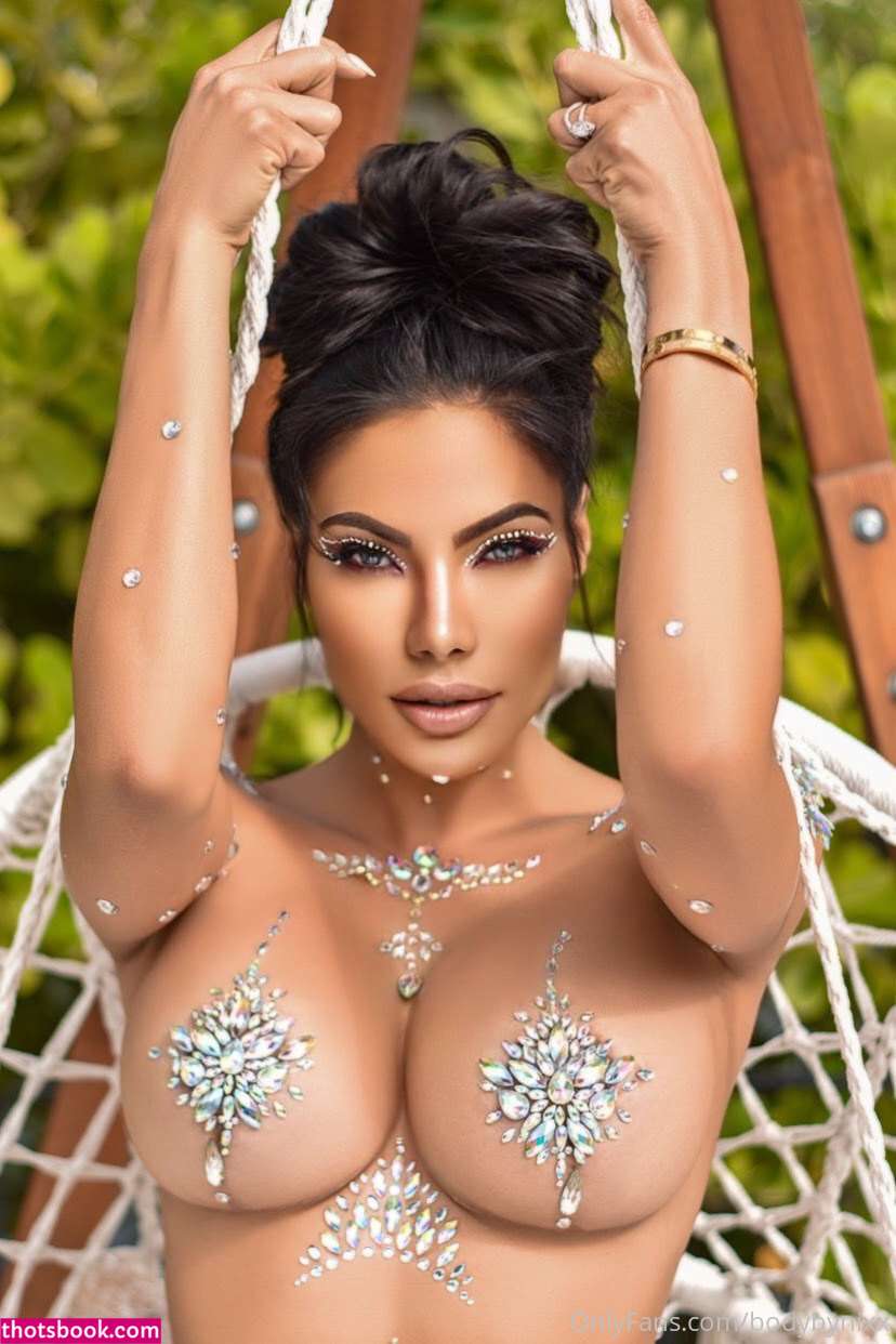 Nicole Amato Photo #89