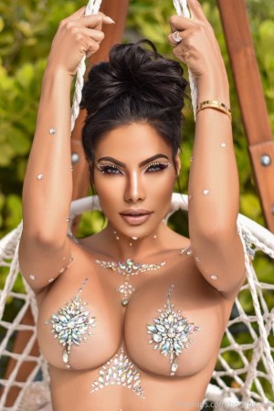 Nicole Amato Photo #89