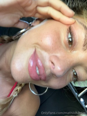 Tantot Twins Photo #249