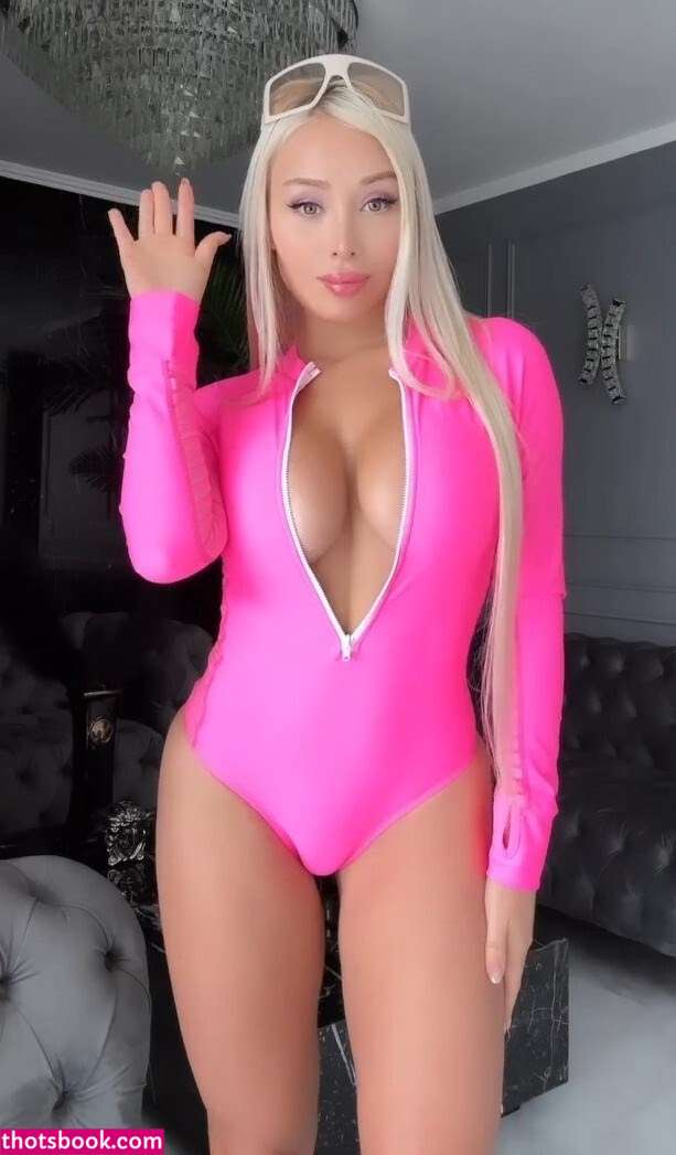 Daniella Chavez Photo #117