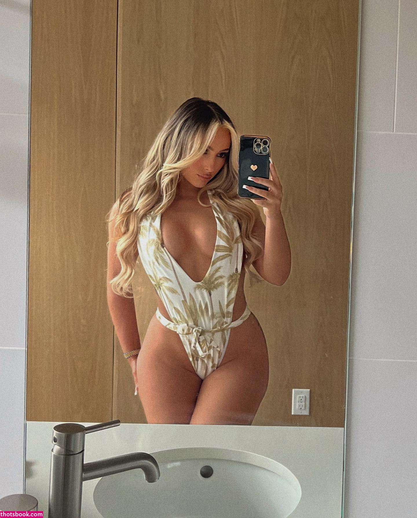 Gabriella Farias Photo #13