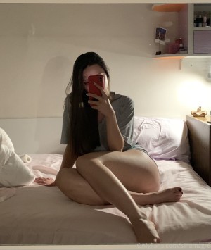 Sinem Ozgur Photo #13