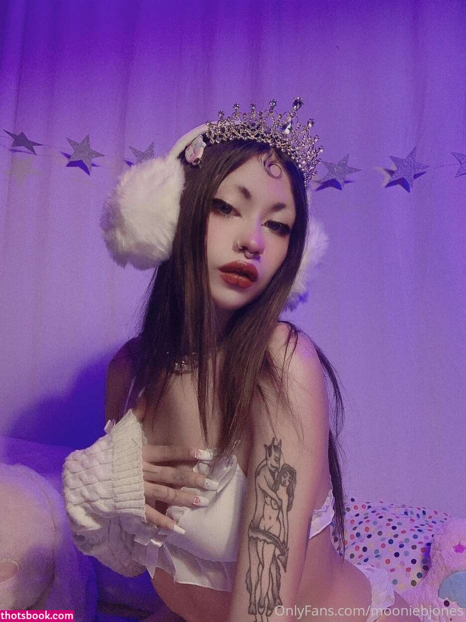 mooniebjones Photo #105