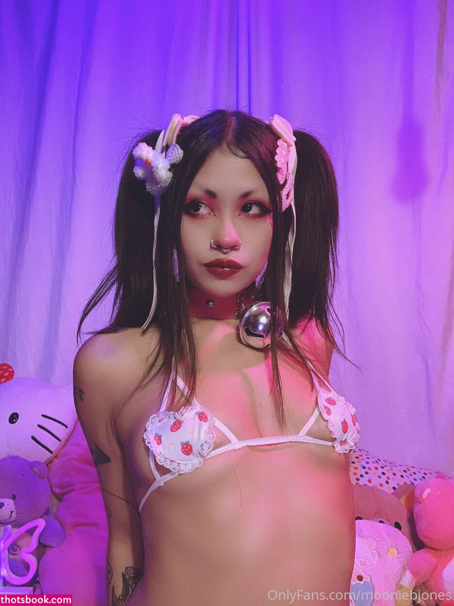 mooniebjones Photo #111
