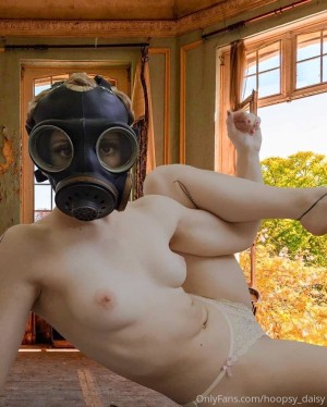 Hoopsydaisy Photo #24