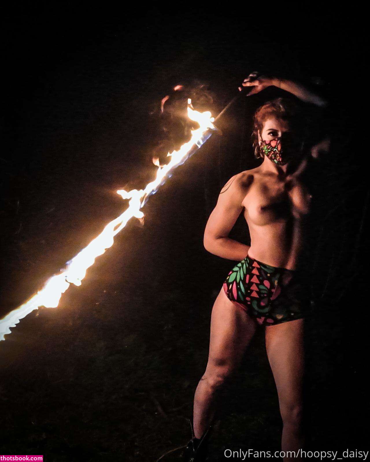 Hoopsydaisy Photo #129