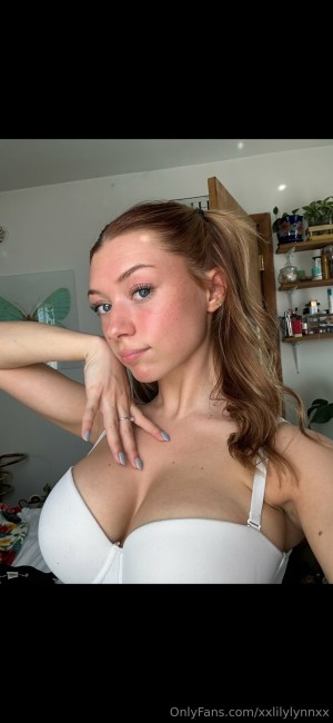 xxsarabrooksxx Photo #12