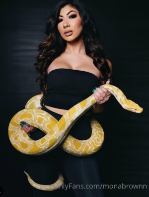 Mona Rhazi Photo #68