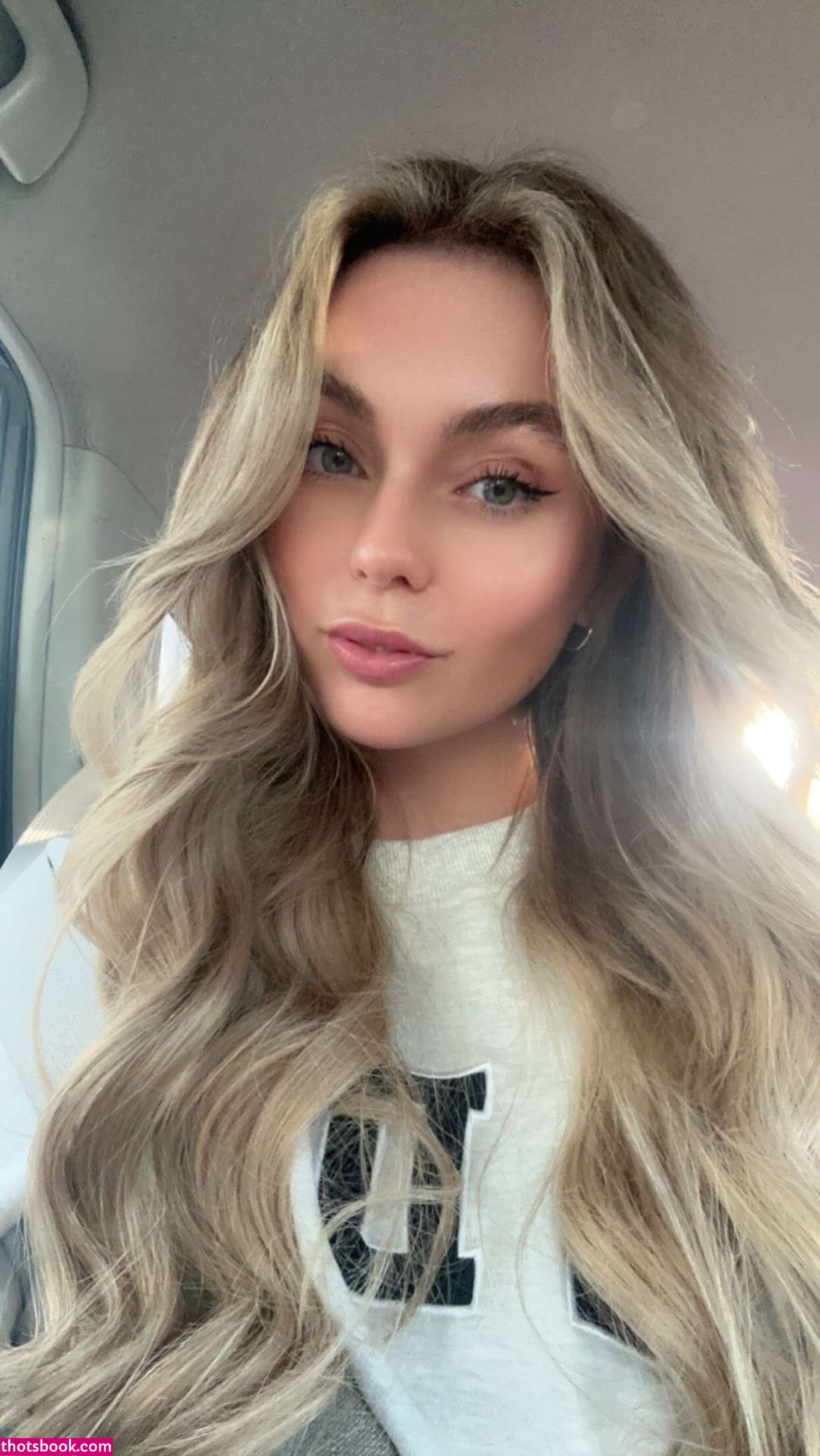 Amelie May Photo #11