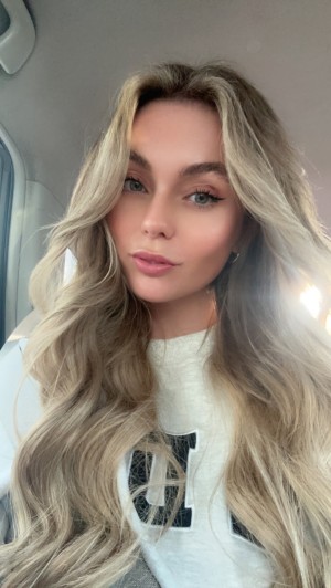 Amelie May Photo #11