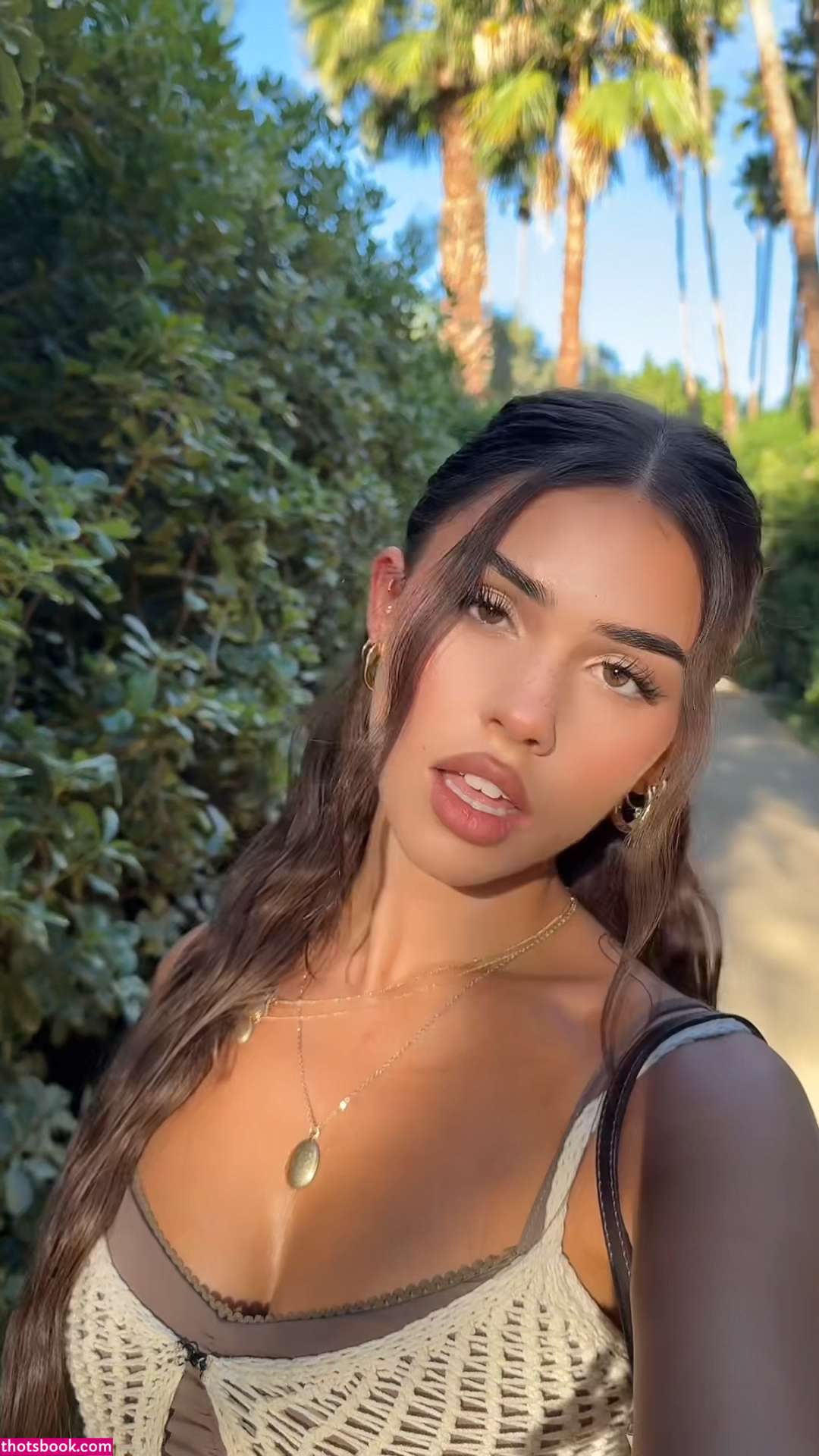 Leah Halton Photo #8