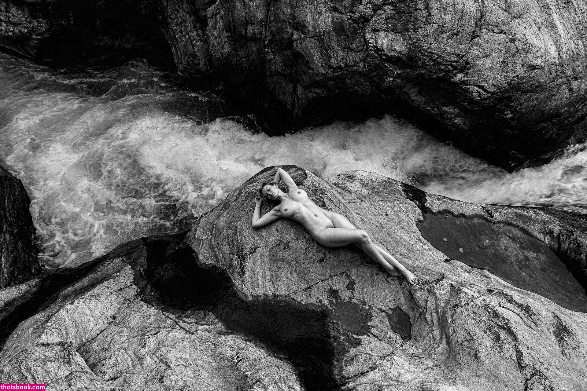 luizaconlaz Photo #202