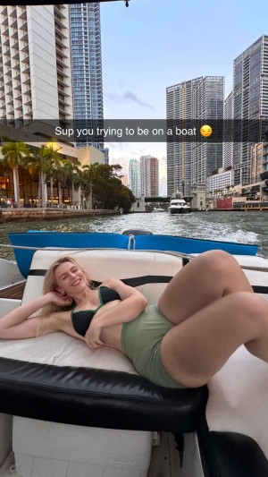 Vera Dijkmans Photo #366