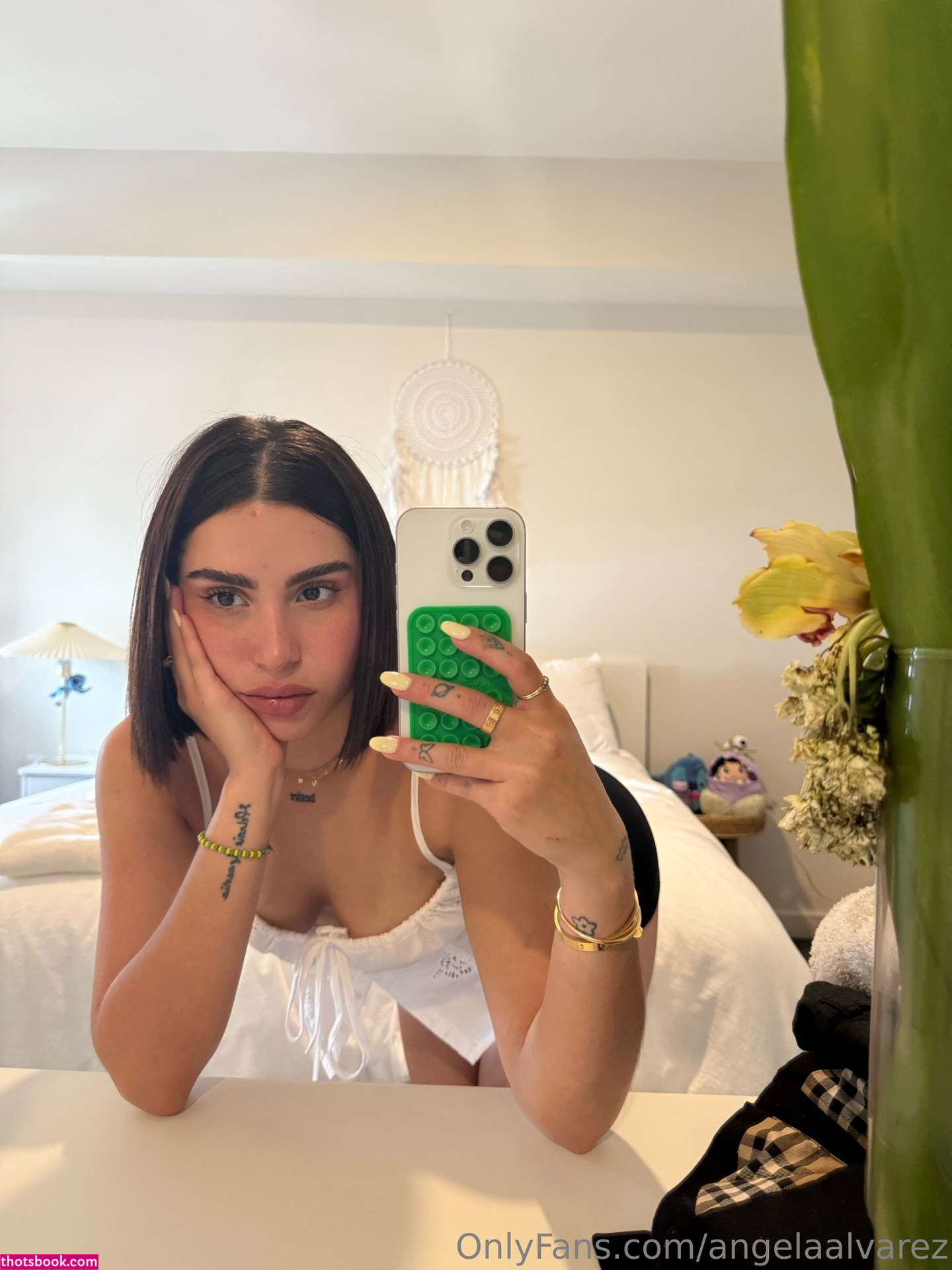 Angela Alvarez Photo #313