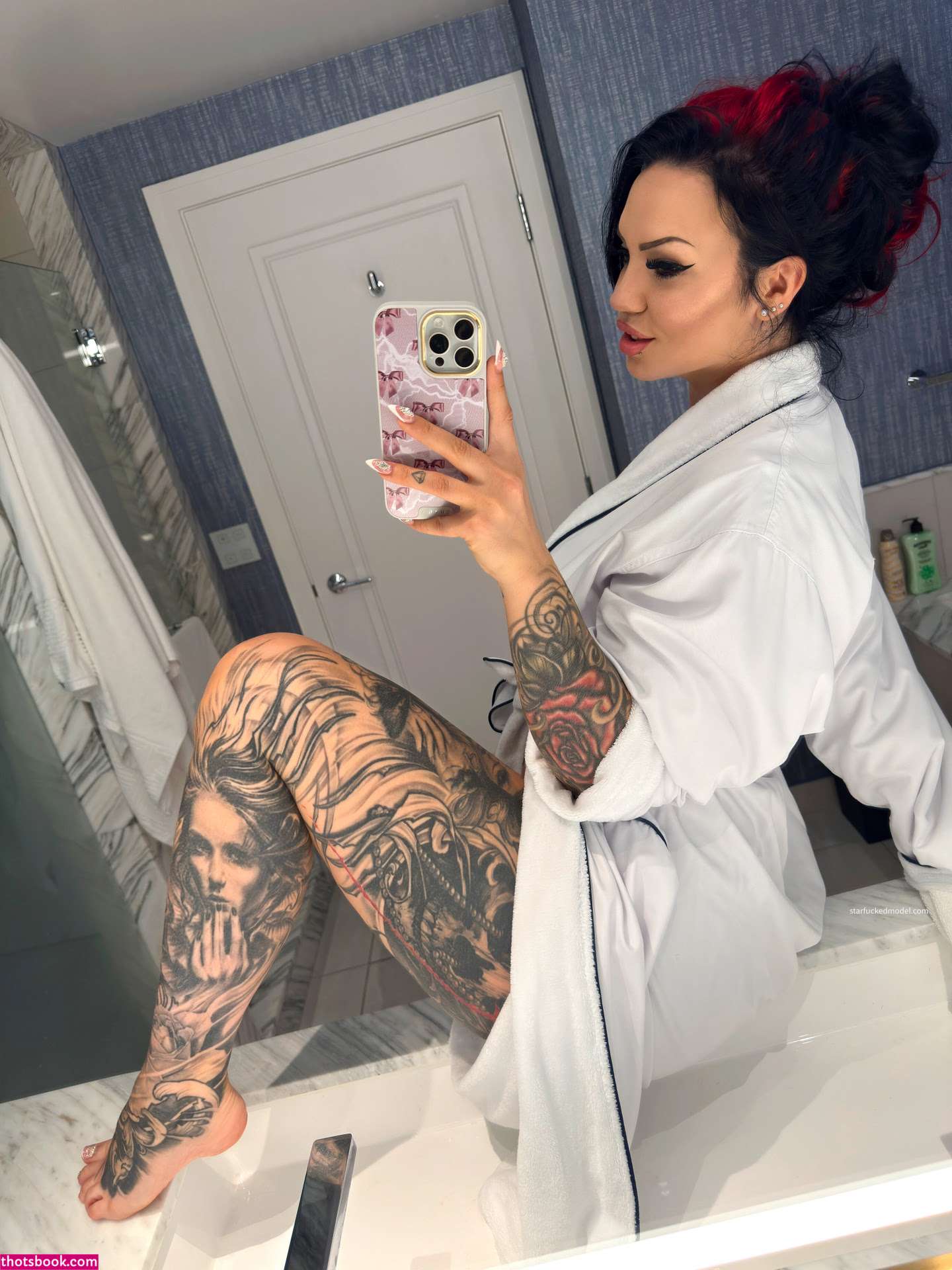 Starfucked Photo #392