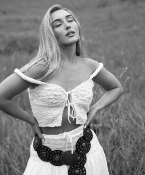 Heloise Hut Photo #85