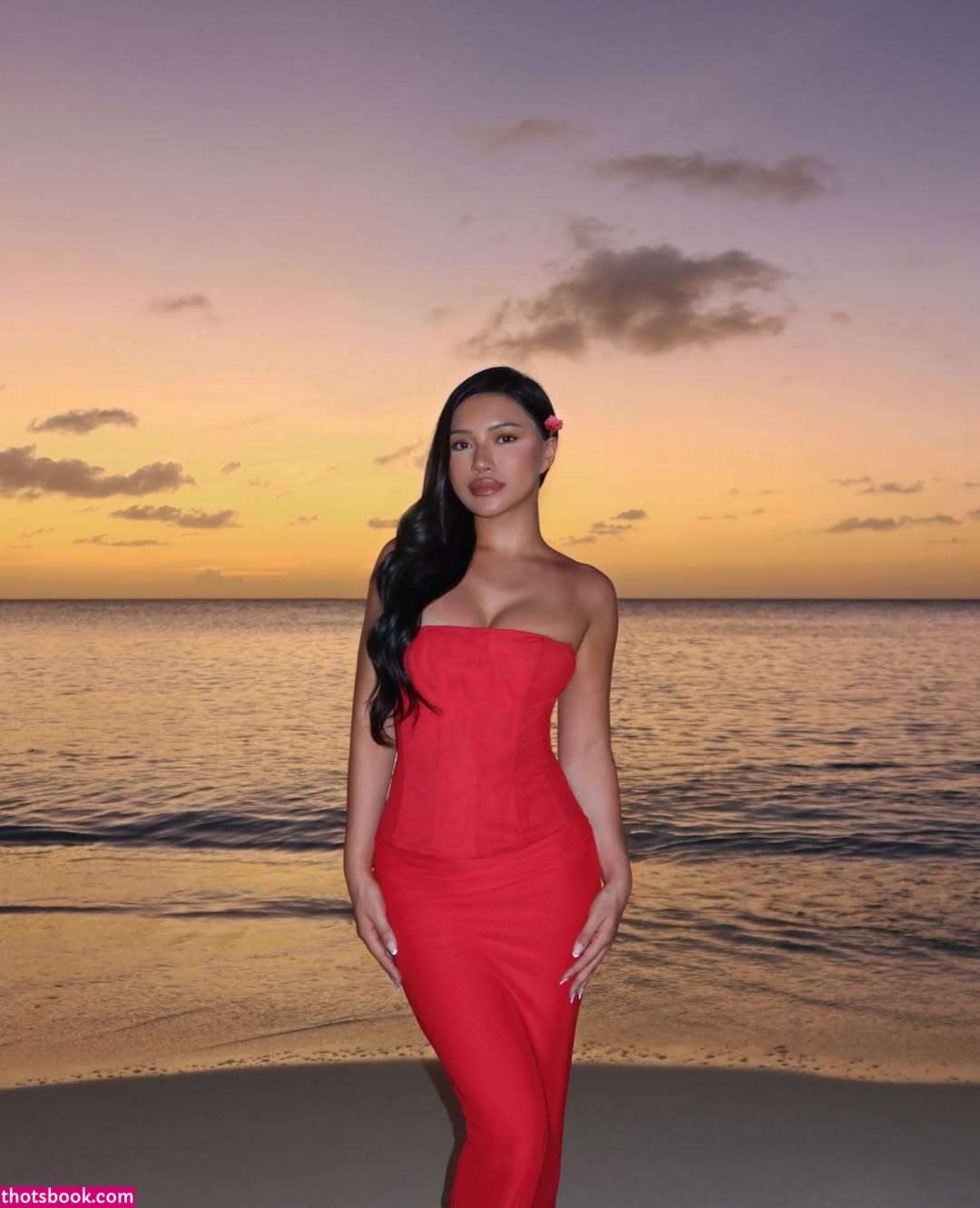 Julia Kelly Photo #4