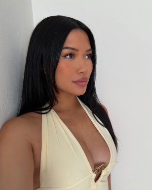Julia Kelly Photo #37