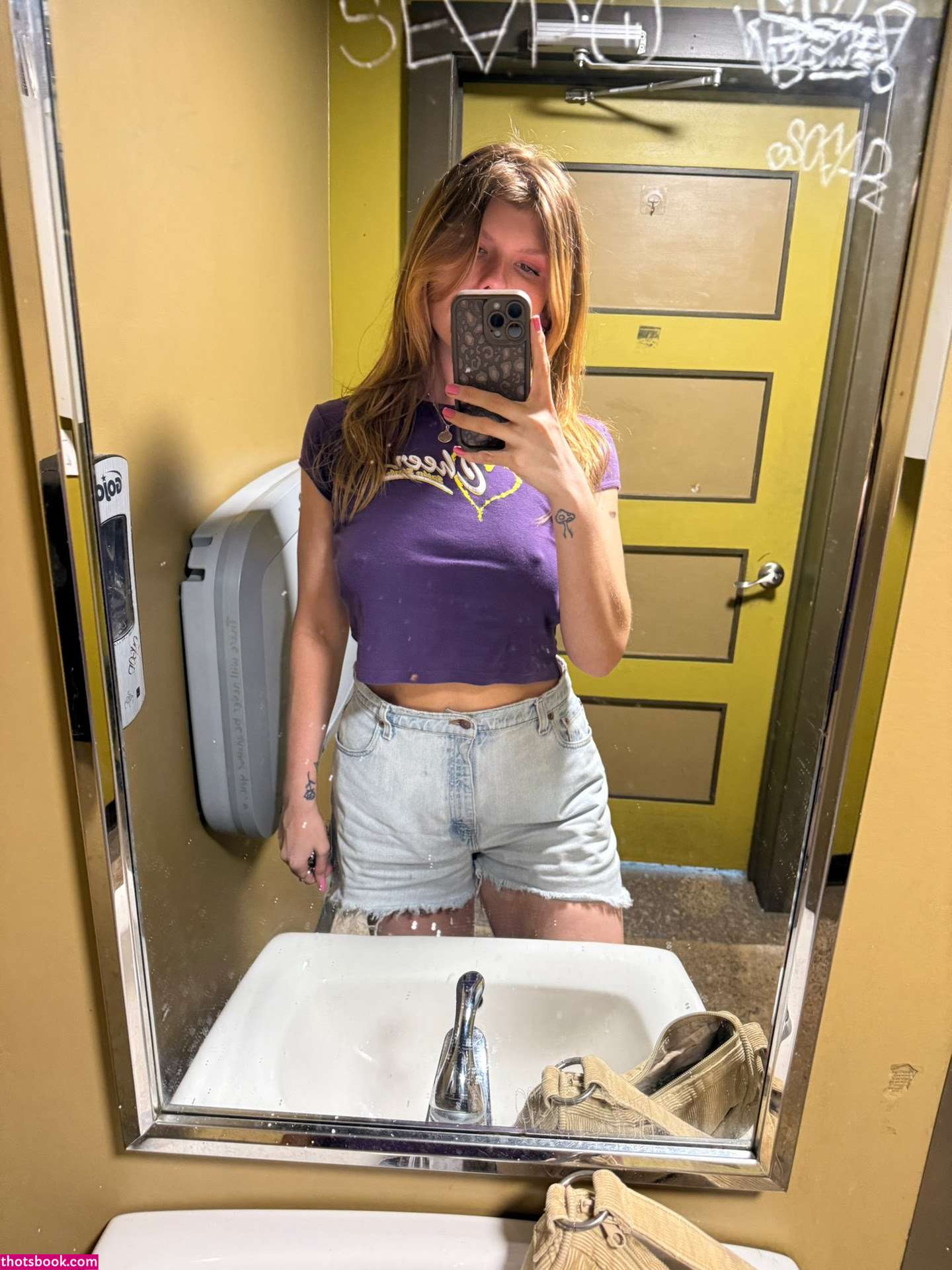 Mimosamantha Photo #30