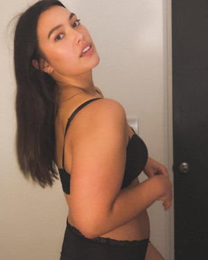 Isabellamoore Photo #43