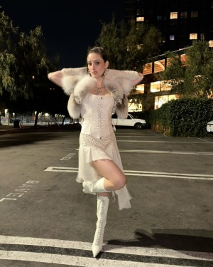Banks Photo #29