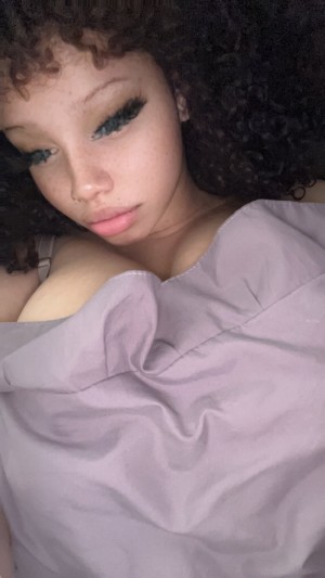 dahliagoth420 Photo #6