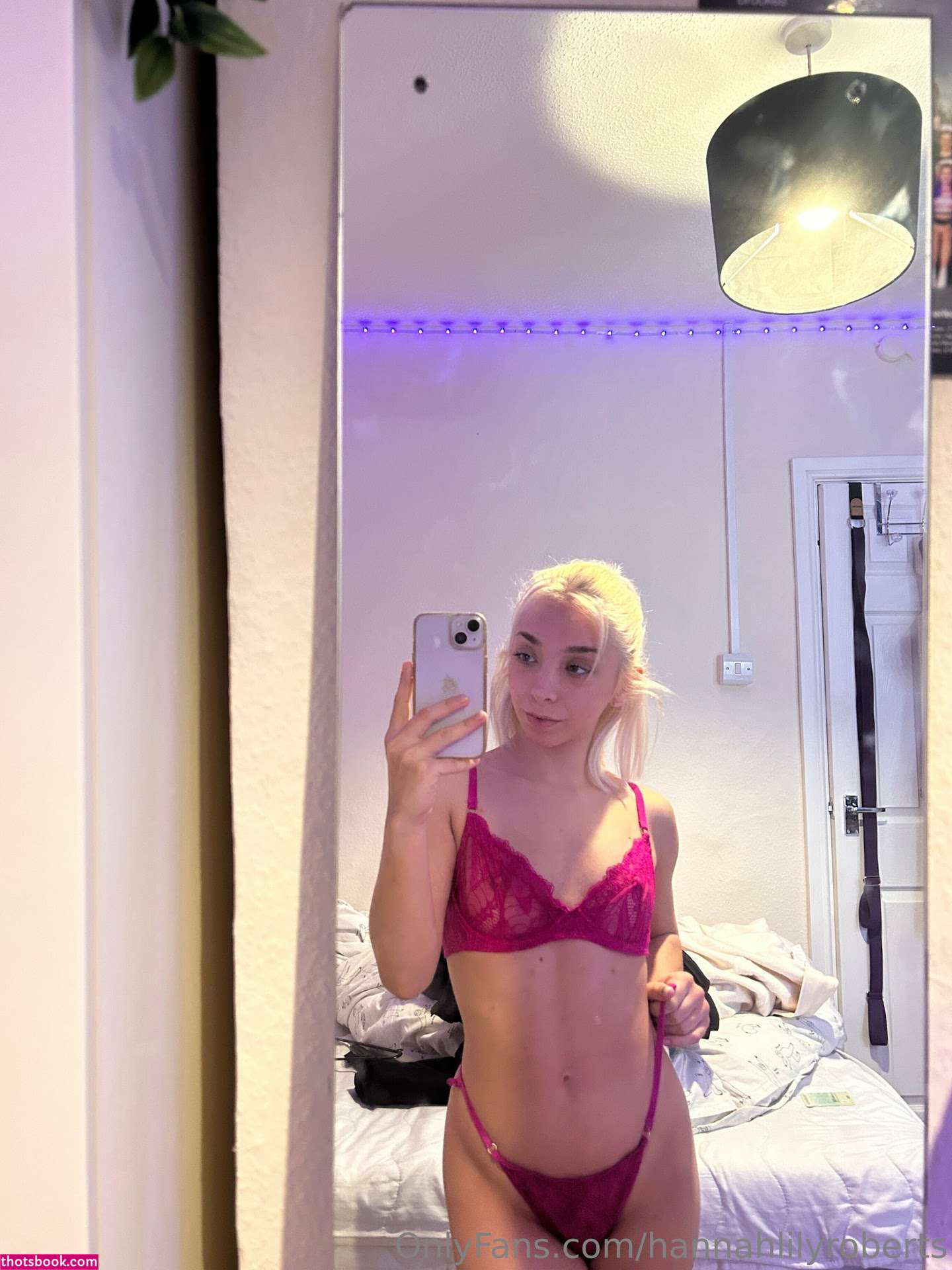 hannahlilyroberts Photo #9