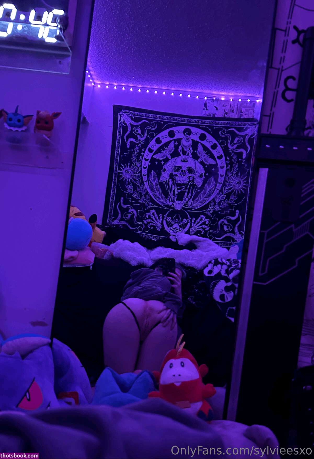 sylvieexo Photo #103