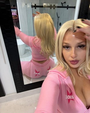 amelaomore Photo #86